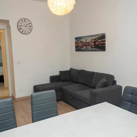 Apartment Colli 3m Metro *