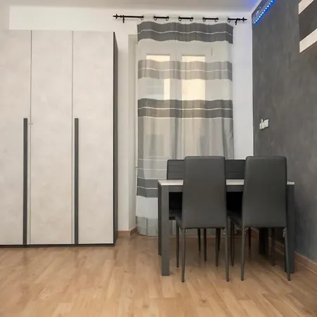 Colli 3m Metro Apartment Rome